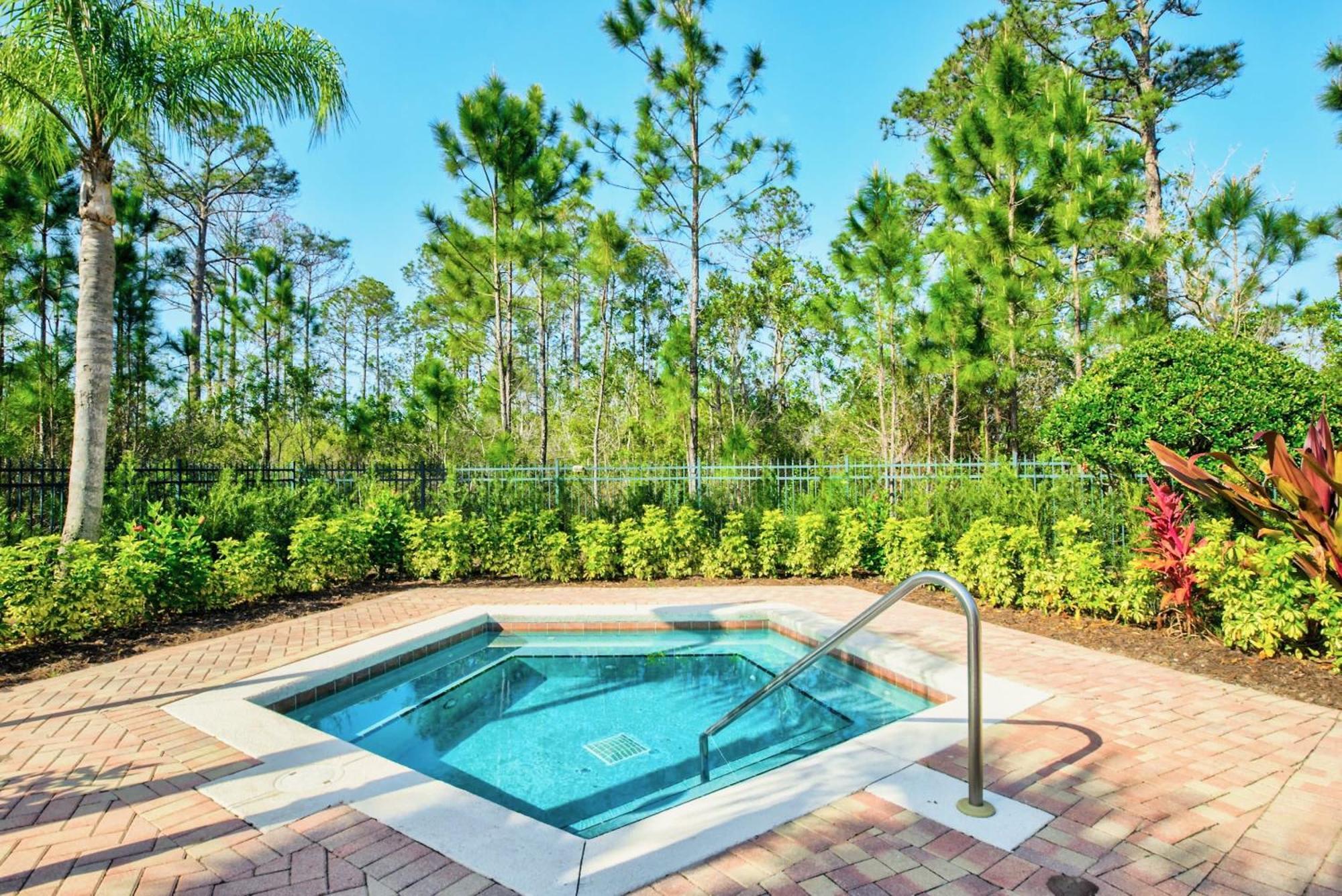 Bright Condo - 2Br With Pool & Hot Tub, Near Disney! Orlando Luaran gambar