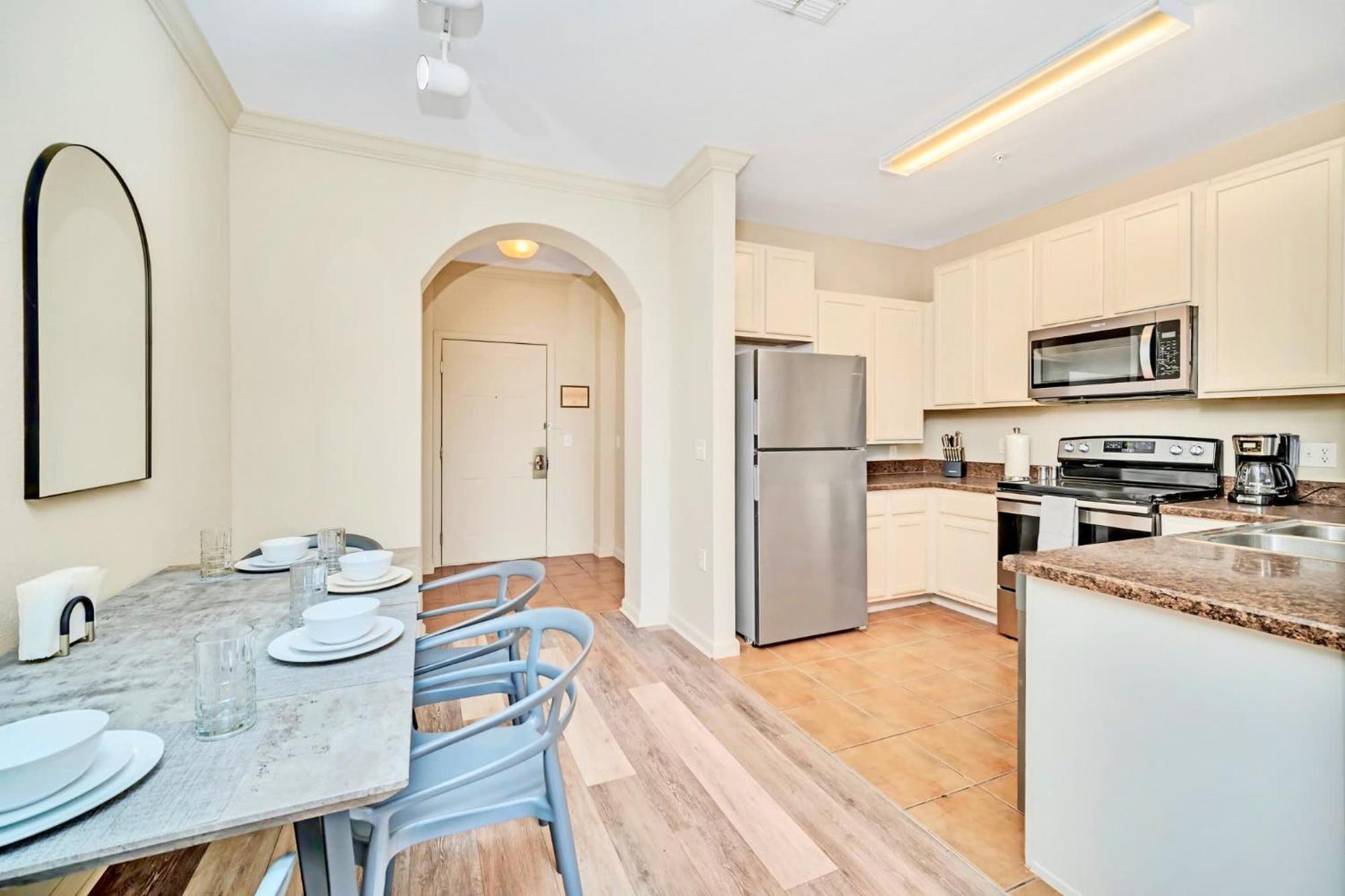 Bright Condo - 2Br With Pool & Hot Tub, Near Disney! Orlando Luaran gambar