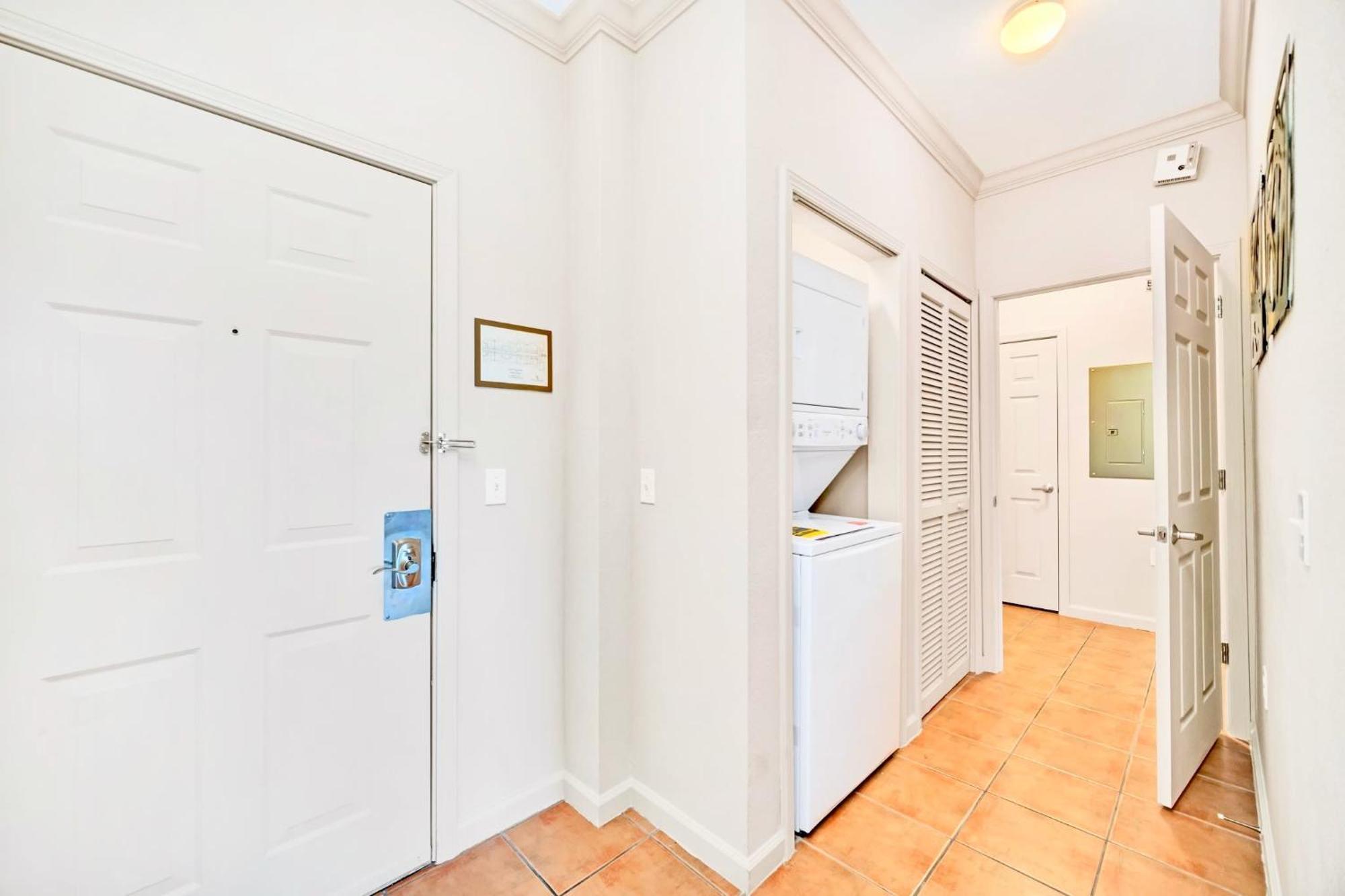 Bright Condo - 2Br With Pool & Hot Tub, Near Disney! Orlando Luaran gambar