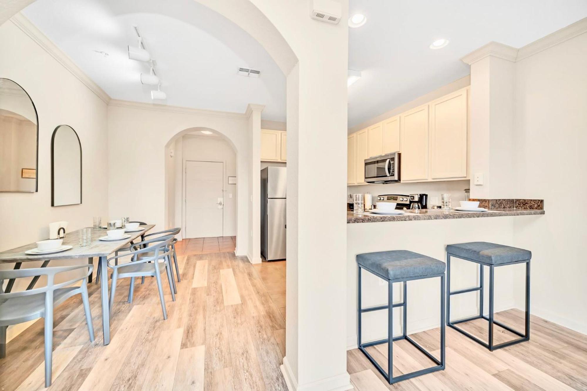 Bright Condo - 2Br With Pool & Hot Tub, Near Disney! Orlando Luaran gambar